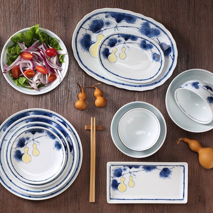 Hoist-Vintage-Dinnerware-set-1